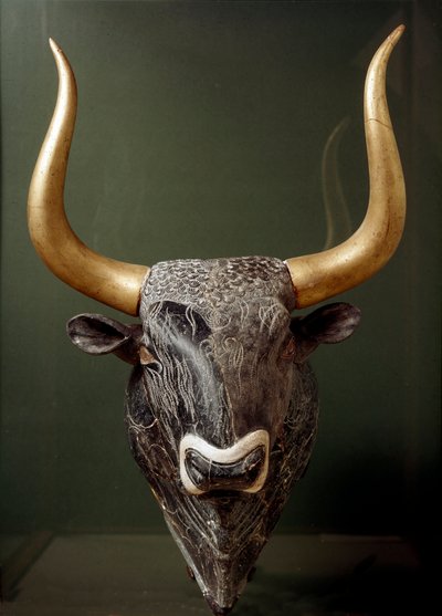 Arte minoico: rhyton en forma de cabeza de toro del Pequeño Palacio de Cnossos en Creta. 1550-1500 a.C. Museo Arqueológico de Heraklion de Minoan