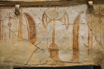 Cofre minoico larnax decorado con cuernos de consagración de Minoan