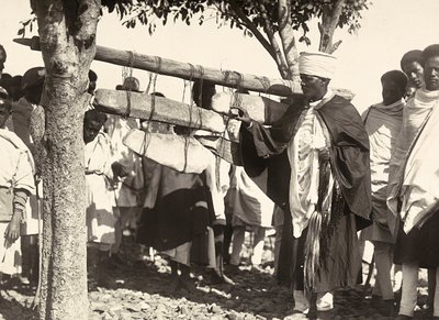 Construyendo un Imperio en la era fascista: campanas abisinias, 09/05/1936 de Modestino Baldinetti