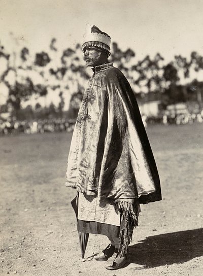Construyendo un Imperio en la era fascista: sacerdote copto, 09/05/1936 (foto en b/n) de Modestino Baldinetti