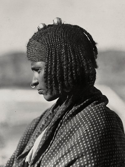 Construyendo un Imperio en la era fascista: una mujer Assaortiana, 09/05/1936 de Modestino Baldinetti
