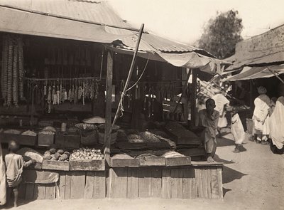 Construyendo un Imperio en la era fascista: tienda nativa en Cheren, 09/05/1936 de Modestino Baldinetti