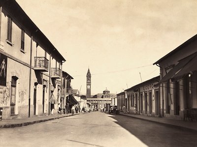 Construyendo un Imperio en la era fascista: calle en Asmara, 09/05/1936 (foto en b/n) de Modestino Baldinetti
