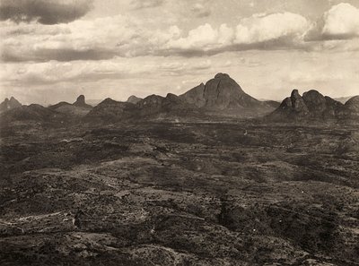Construyendo un Imperio en la era fascista: las montañas de Adua, Etiopía, 09/05/1936 de Modestino Baldinetti