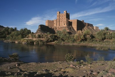 Vista de un ksar, valle de Dra de Moroccan School