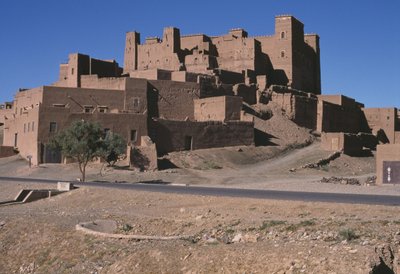 Vista de un ksar, valle de Dra de Moroccan School