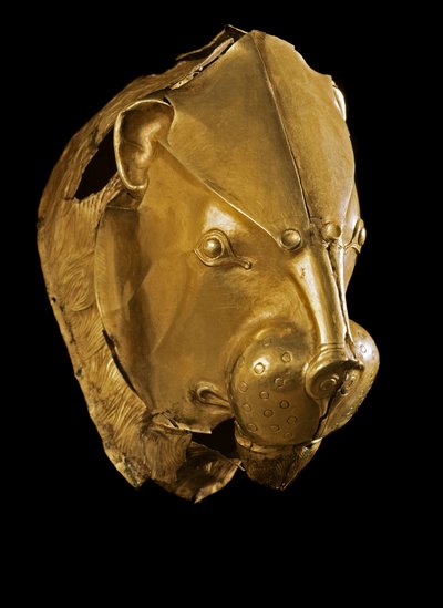 Arte micénico: rython o rhyton o rython dorado (vaso ceremonial) en forma de cabeza de león de la tumba IV, Micenas. Siglo XVI a.C. Dim. 14 cm Atenas, Museo Arqueológico Nacional de Mycenaean