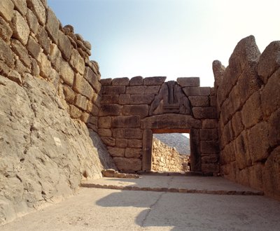 Vista de la Puerta de los Leones en la ciudad de Micenas, Grecia de Mycenaean