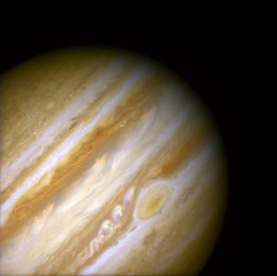 Una antigua tormenta en la atmósfera joviana de NASA Images
