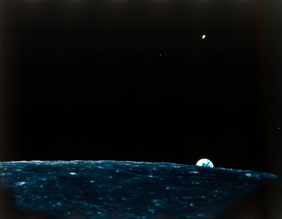 La Tierra desde la Luna de NASA Images