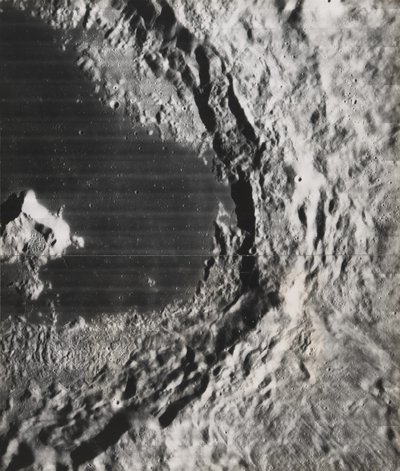 Lado lejano de la Luna en Apolune, 1967 de NASA Images