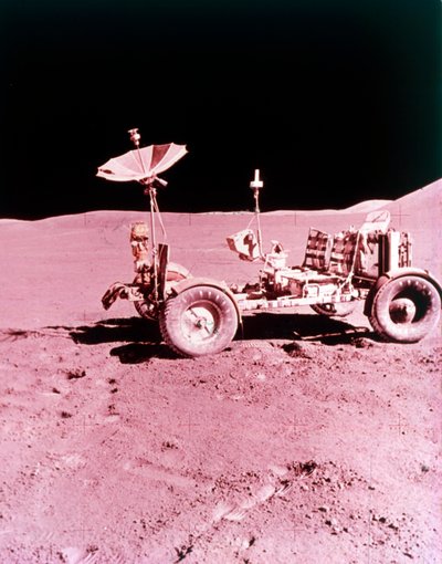 El primer vehículo lunar, Apolo 15, julio de 1971 de NASA Images
