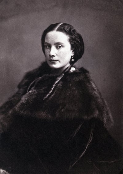 Retrato de Madame Pichat. Retrato de una mujer elegante con hebillas inglesas y un abrigo de piel. Fotografía de Gaspard Felix Tournachon, conocido como Felix Nadar (1820-1910) de Nadar