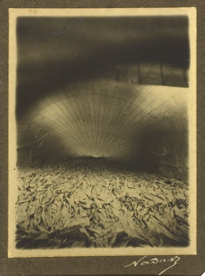 Interior de Le Géant inflando, 1863 de Nadar