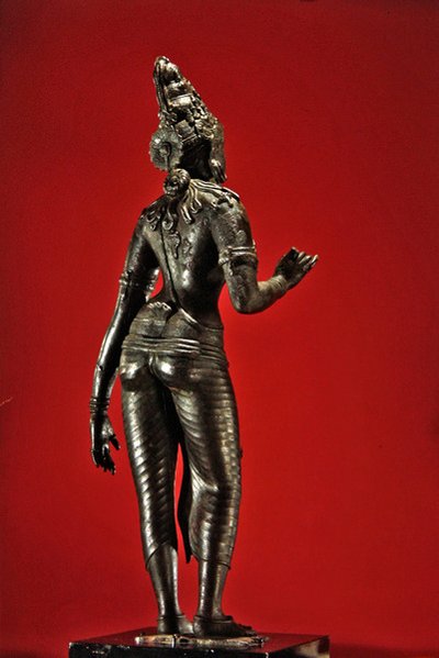 Parvati de pie, Período Chola (880-1279), primer cuarto del siglo X (aleación de cobre) de Nadu Tamil