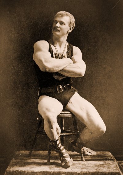 Eugen Sandow, en pose clásica grecorromana antigua, c.1893 de Napoleon Sarony