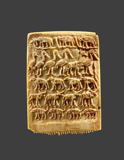 Peine decorado con filas de animales salvajes, c.3200-3100 a.C. de Naqada Period Egyptian