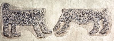 Decoración mural neolítica de leopardos, excavada en Catal Huyuk (Anatolia central). de Nathan Benn