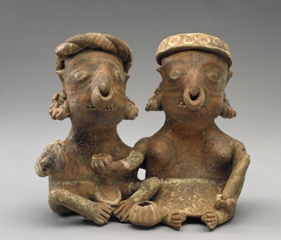 Pareja matrimonial unida, 300 a.C.-300 d.C. (barro con engobe) de Nayarit Nayarit