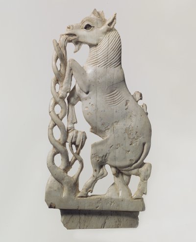 Placa de mueble calada con una cabra encabritada, c. siglo IX-VIII a.C. de Neo Assyrian