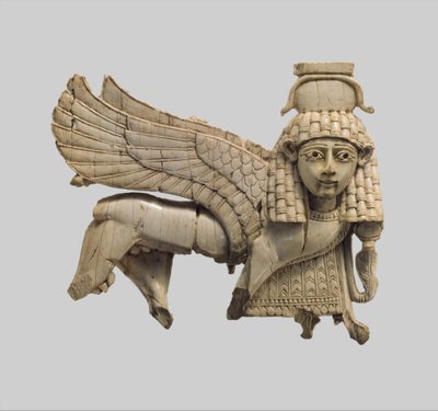 Placa calada con una esfinge caminando, c.9º-8º siglo a.C. de Neo Assyrian