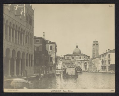Gevel van de Fondaco dei Turchi te Venetië Venecia - Museo Cívico (título sobre objeto) de Neue Photographische Gesellschaft