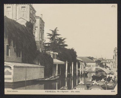 Gezicht op de Rio dei Ognissanti te Venetië Venecia - Rio d