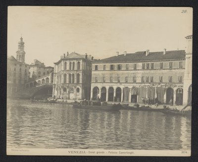 Vista del Palazzo dei Camerlenghi en Venecia Venecia - Gran Canal - Palazzo Camerlenghi (título sobre objeto) de Neue Photographische Gesellschaft