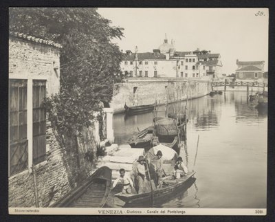 Kanaal te Venetië Venecia - Giudecca - Canal Pontelungo (título sobre objeto) de Neue Photographische Gesellschaft