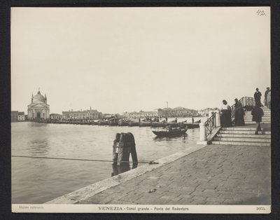 Puente de pontones sobre el Gran Canal de Venecia durante la Festa del Redentore Venecia - Gran Canal - Ponte del Redentore (título sobre objeto) de Neue Photographische Gesellschaft