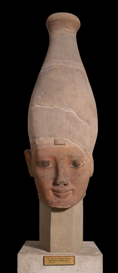 Cabeza de faraón con corona blanca del Alto Egipto, hacia 1400 a.C. (loza) de New Kingdom Egyptian