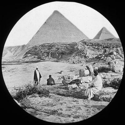 Las Grandes Pirámides, Giza, Egipto de Newton and Co