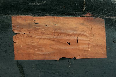 (detalle) de una cómoda de Luis XIV (ormolu, latón, carey y ébano boulle) de Nicholas Sageot