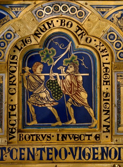 Altar de Verdún hecho en oro y esmalte por Nicolás de Verdún (ca.1130/50-1205): escenas del Antiguo y Nuevo Testamento: detalle que representa el regreso de Josué y Caleb con un gran racimo de uvas de la tierra de Canaán (Tierra Prometida). Siglo XII Klost de Nicholas of Verdun