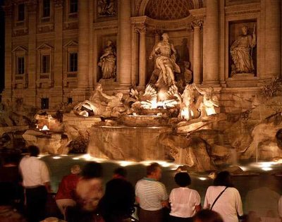 Vista de la Fuente de Trevi de noche, construida 1732-62 (mármol) de Nicola Salvi