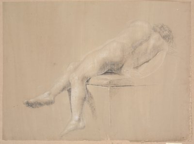 Modelo semirecostada en un pedestal alto con almohada. Vista desde la espalda. Piernas colgando sobre el pedestal de Nicolai Abildgaard
