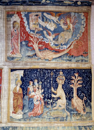 Cortina de la Revelación: n. 33, un dragón encarna al diablo frente a una mujer a punto de dar a luz n. 39 abajo: Juan observa a una multitud asombrada por el poder de las remolachas. 1373-1383. Realizado por Nicolas Bataille (1330-1405) Angers, museo de t de Nicolas Bataille