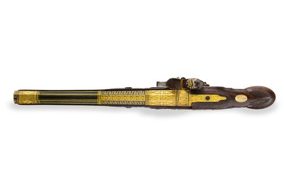 Uno de un par de pistolas de chispa con rifle y montura de plata, Versalles, 1825 de Nicolas Noel Boutet
