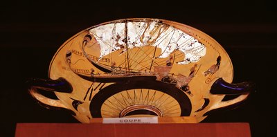 Detalle del exterior de una copa de figuras negras áticas que representa un barco griego, c.520 a.C. de Nikosthenes