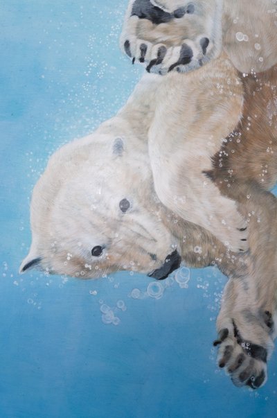 Ballet del oso polar, detalle, 2012 (acrílico sobre huevo esculpido en fibra de vidrio) de Odile Kidd
