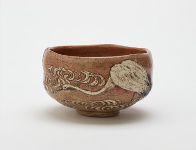 Tazón de té estilo Kenzan con diseño de grulla y agua corriente, finales del siglo XIX de Ogata (style of) Kenzan
