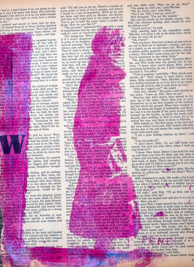 News, 2022 (técnica mixta sobre papel de revista) de Olivia Gozzano