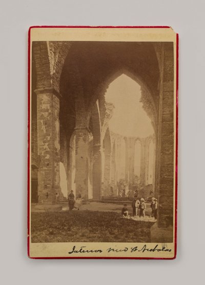 Vista interior de las ruinas de San Nicolás de Olivia Wittberg