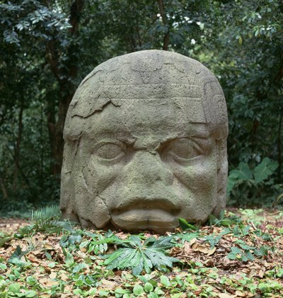 Cabeza colosal 4, período preclásico de Olmec
