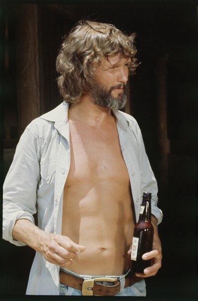 Kris Kristofferson con cerveza de Orlando Suero