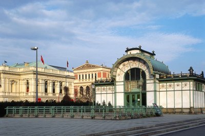 El Pabellón Otto Wagner en Karlsplatz de Otto Wagner