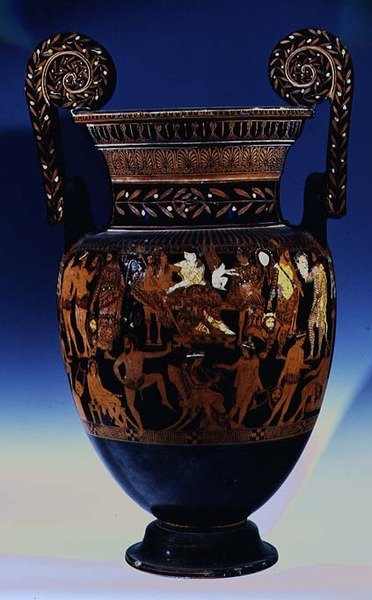 Cratera de volutas de figuras rojas áticas, decorada con una escena de actores y músicos preparándose para una actuación ante Baco y Ariadna, griega, de Ruvo, siglo V a.C. de Painter Pronomos