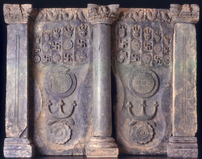 Friso que muestra las huellas de Buda, Gandhara, siglo I al V d.C. de Pakistani School