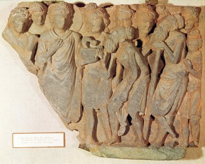 La Victoria sobre la Serpiente, relieve que representa a Buda presentando la temida serpiente a los asombrados brahmanes, estilo greco-budista, siglos I-IV de Pakistani School