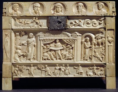 Arte paleocristiano: Relicario decorado con escenas del Antiguo y Nuevo Testamento en bajorrelieves. Siglo IV Del monasterio de Santa Giulia, Italia. Brescia, Museo Cristiano de Paleo Christian